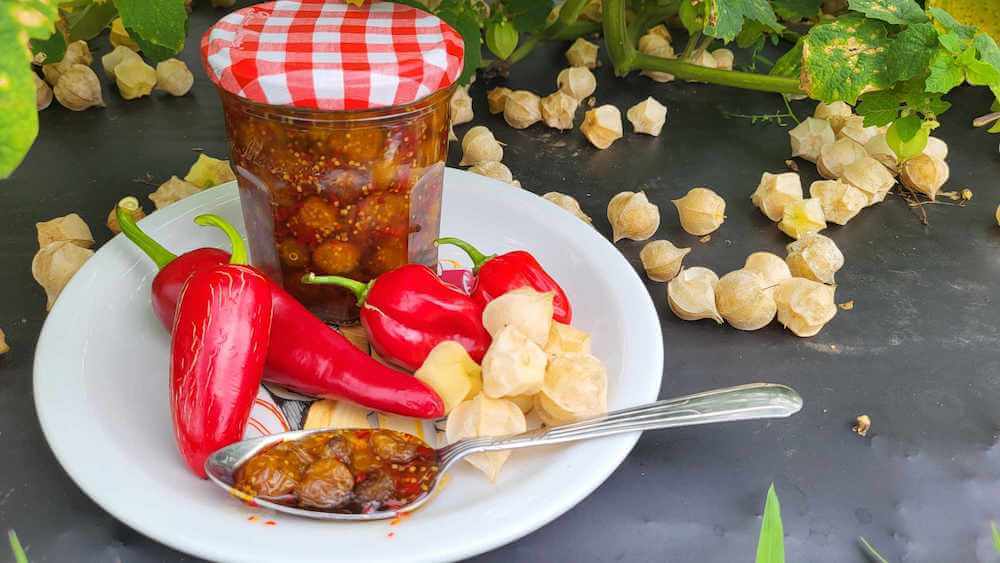 Confiture de cerises de terre et piments forts